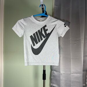 Nike Gray Short Sleeve Tee with Iconic Logo